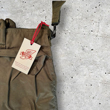 Carica l'immagine nel visualizzatore di Gallery, GREEN Borsa USAF - Aviator helmet, Pc/Mac Bag
