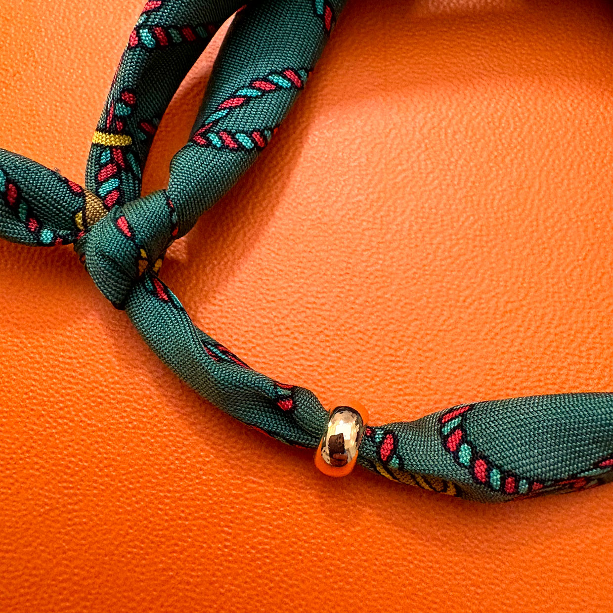 H- VERT Bracelet - Hermes® Silk & 18K plated donut