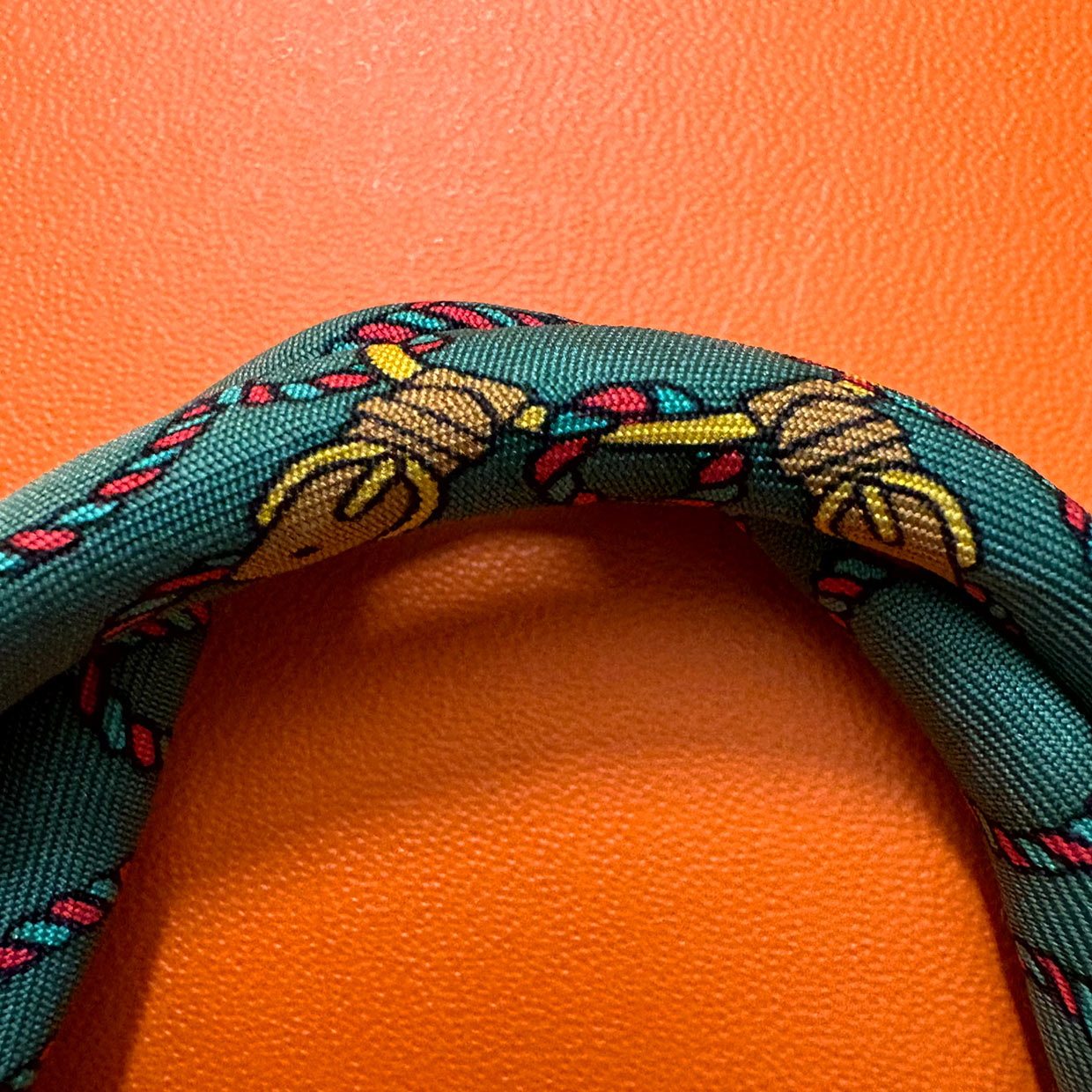 H- VERT Bracelet - Hermes® Silk & 18K plated donut