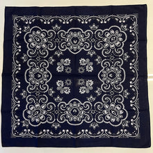 Carica l'immagine nel visualizzatore di Gallery, Bandana XL Yoshi BLUE
