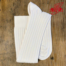 Carica l'immagine nel visualizzatore di Gallery, Ribbed socks Made in Italy
